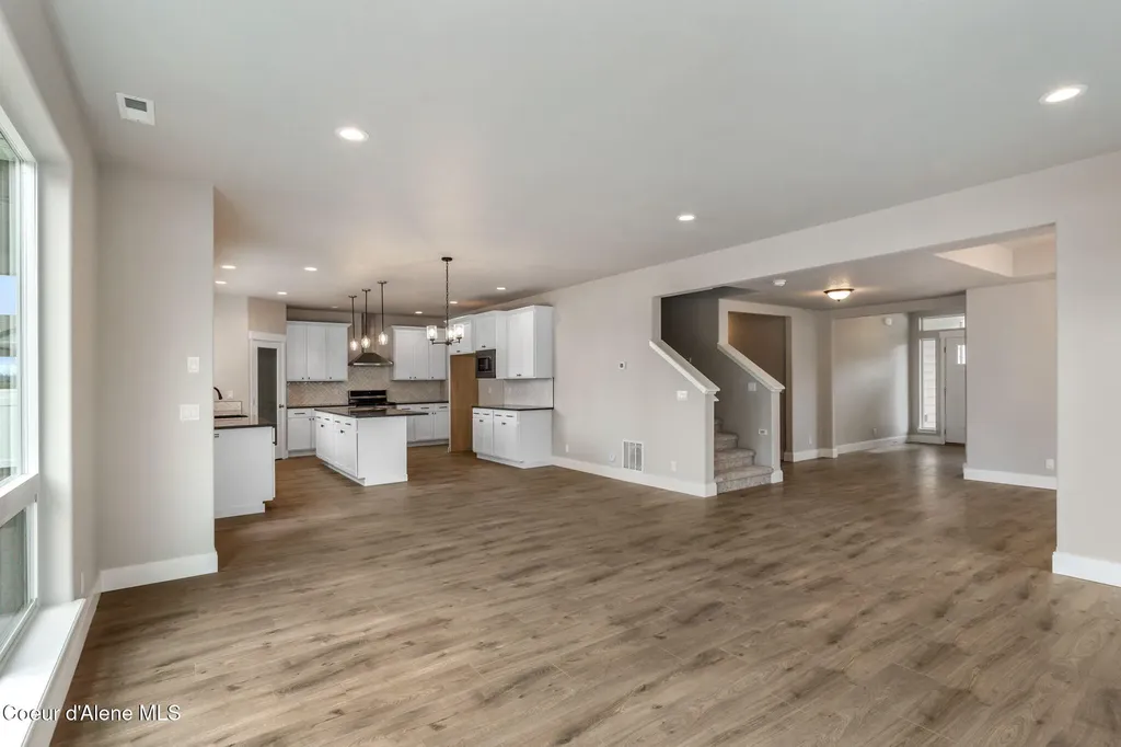 9192 Bedwell Street Rathdrum ID 83858