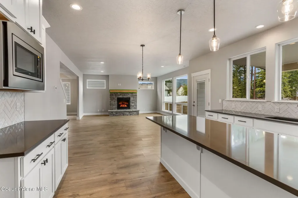 9192 Bedwell Street Rathdrum ID 83858