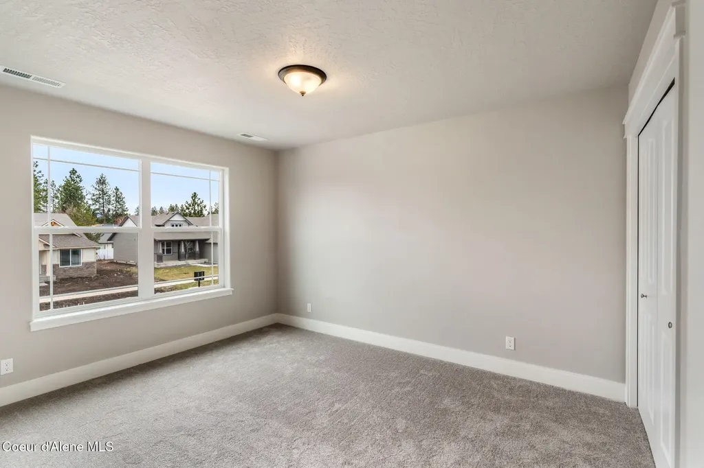 9192 Bedwell Street Rathdrum ID 83858