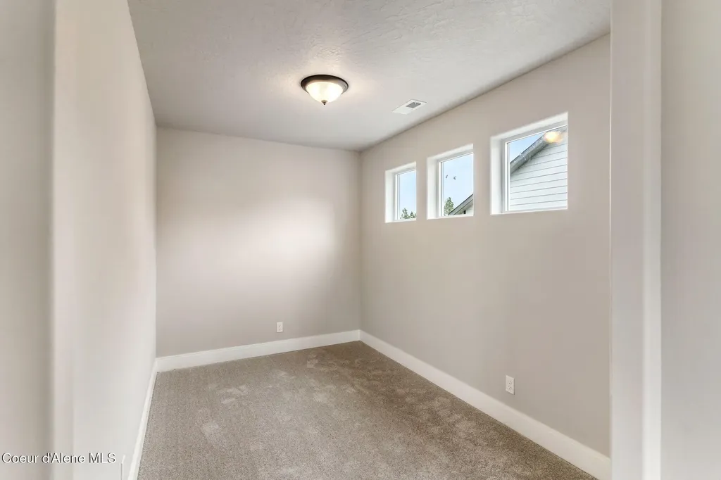 9192 Bedwell Street Rathdrum ID 83858