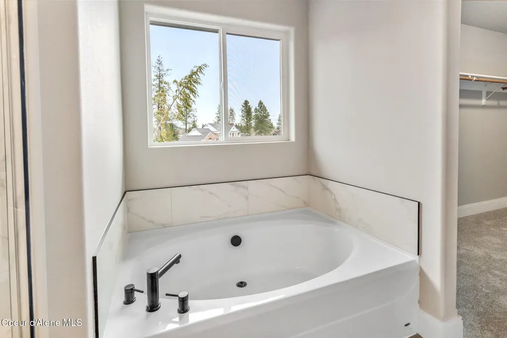 9192 Bedwell Street Rathdrum ID 83858