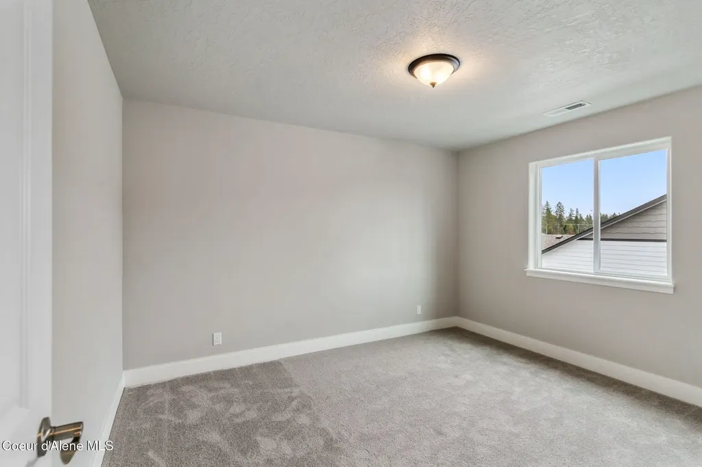 9192 Bedwell Street Rathdrum ID 83858