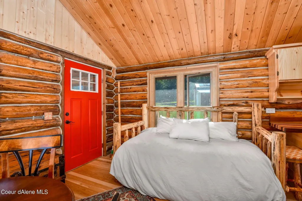 5939 E Burma Road Harrison ID 83833