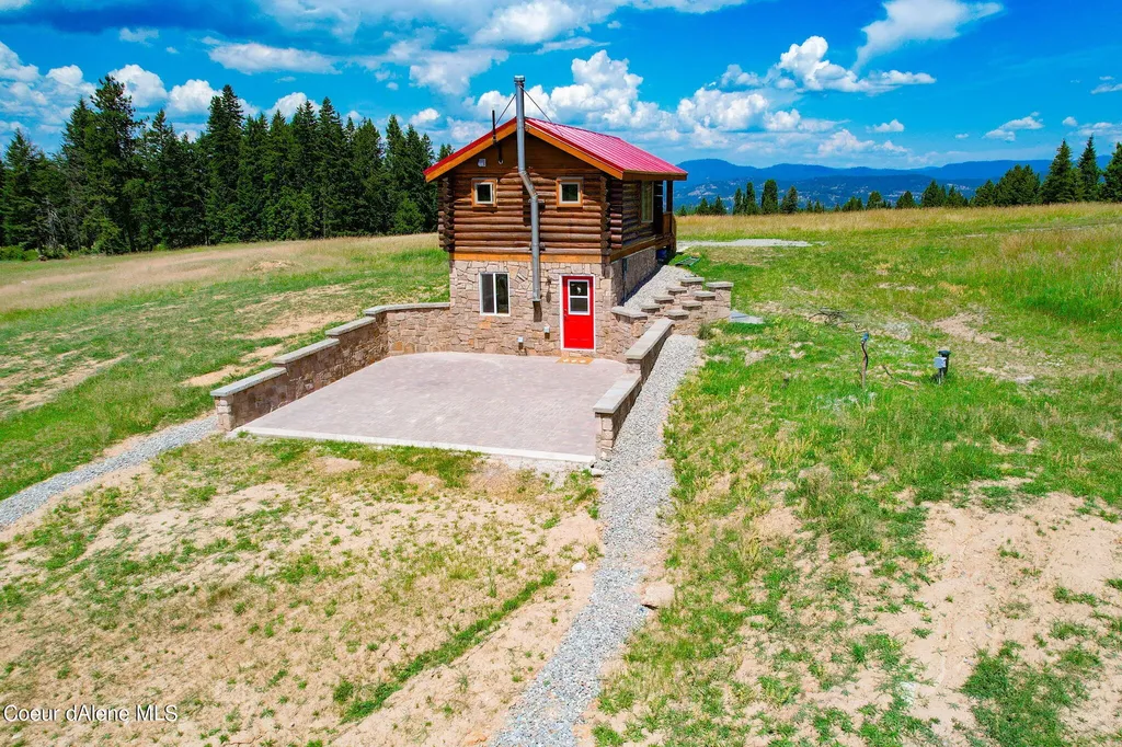 5939 E Burma Road Harrison ID 83833