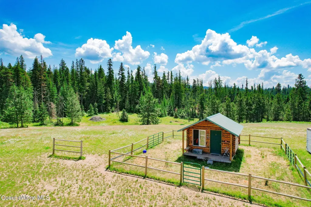 5939 E Burma Road Harrison ID 83833