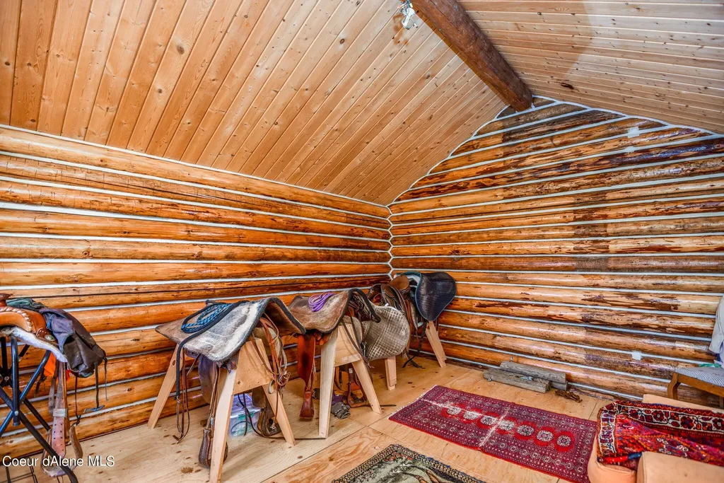 5939 E Burma Road Harrison ID 83833