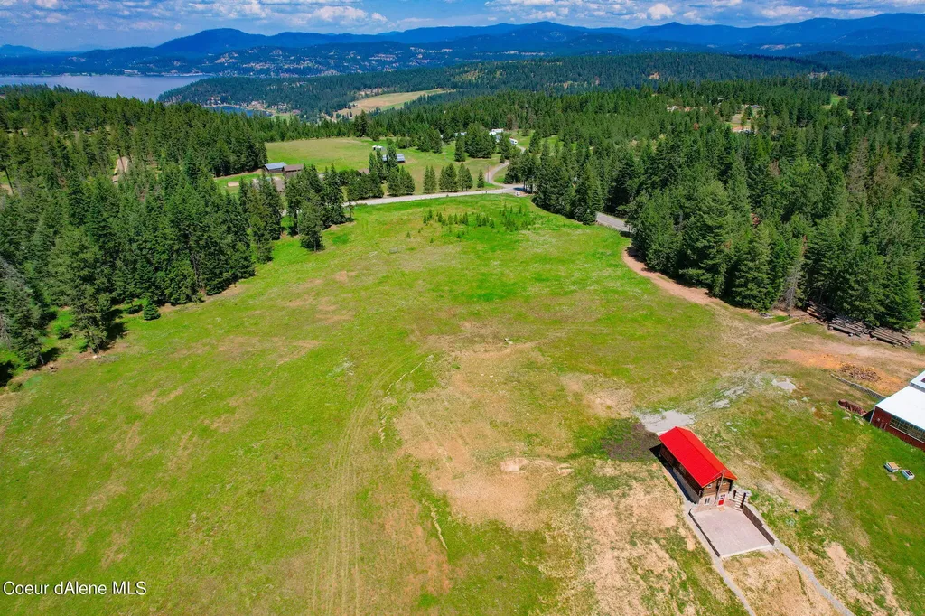 5939 E Burma Road Harrison ID 83833