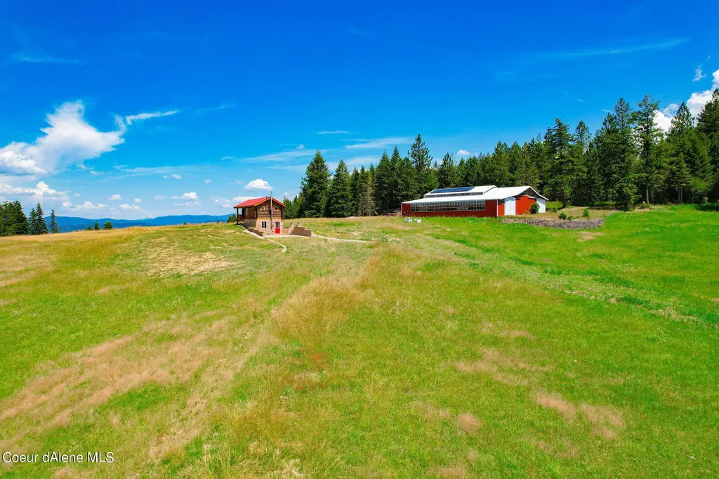 5939 E Burma Road Harrison ID 83833
