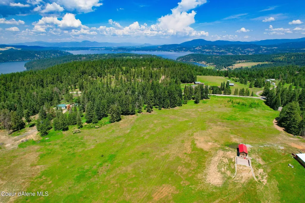 5939 E Burma Road Harrison ID 83833