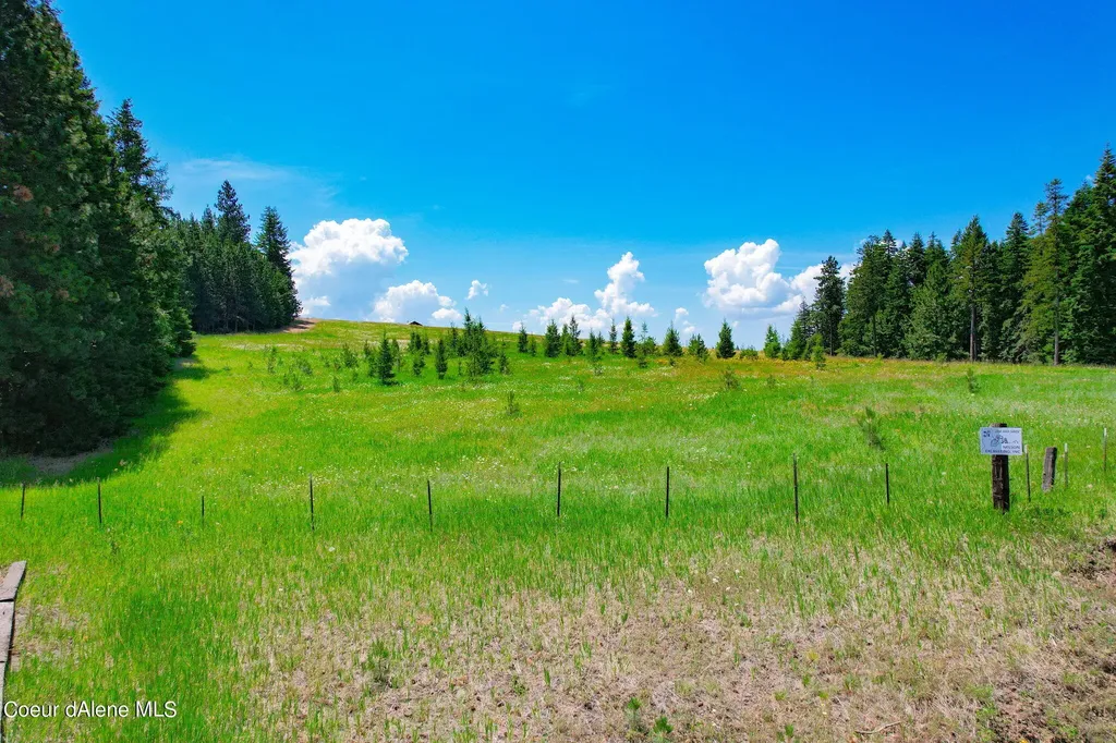 5939 E Burma Road Harrison ID 83833