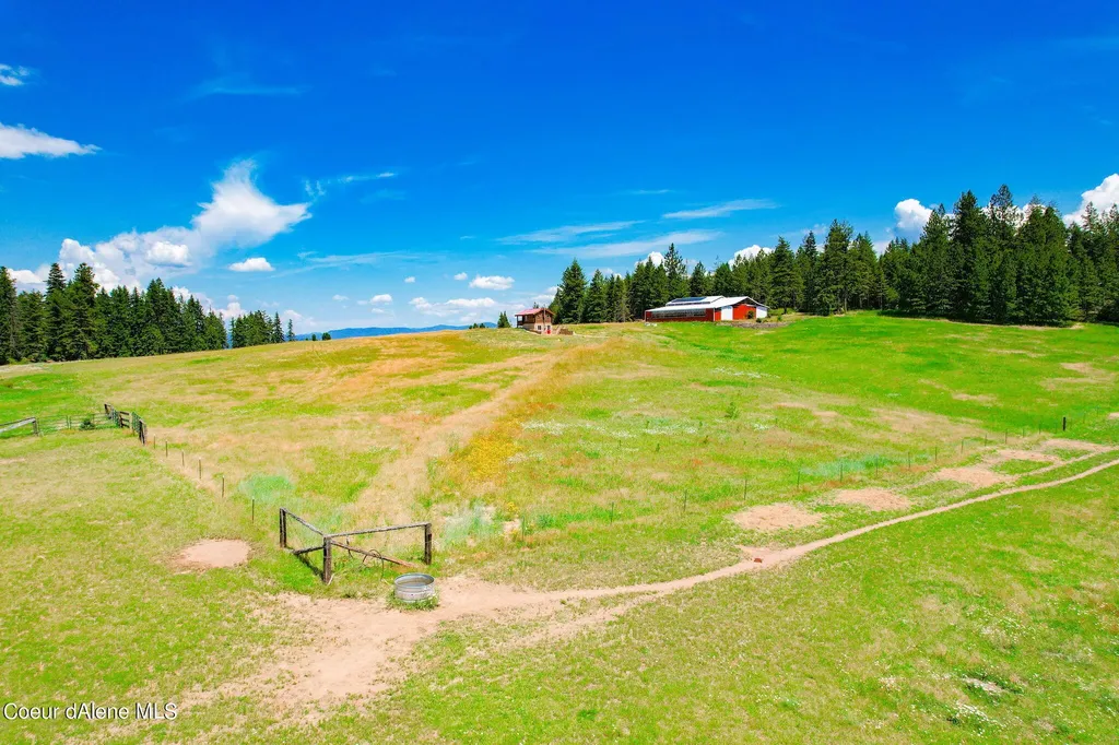 5939 E Burma Road Harrison ID 83833