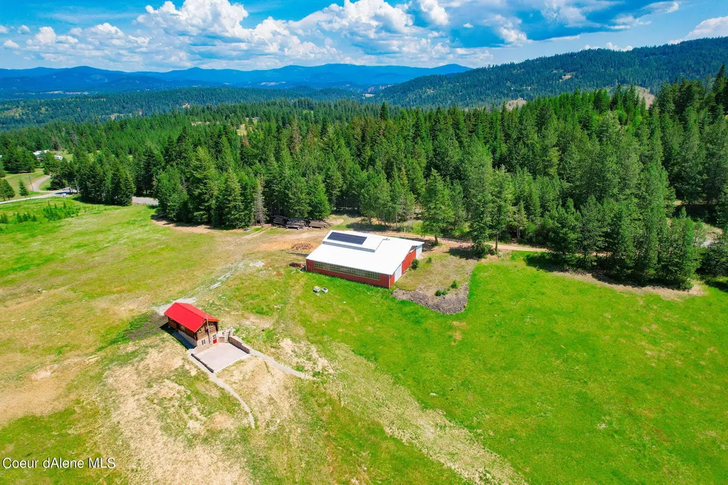 5939 E Burma Road Harrison ID 83833