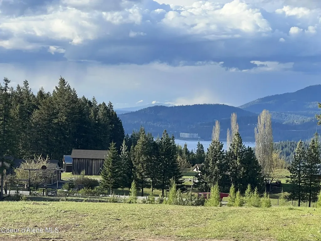 5939 E Burma Road Harrison ID 83833
