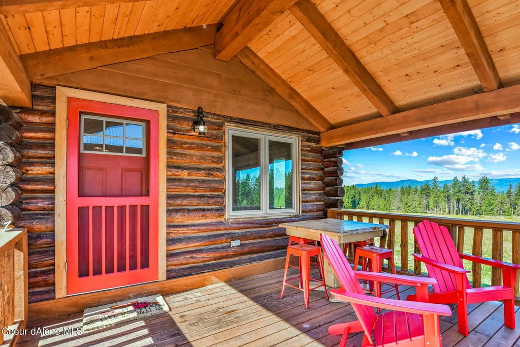5939 E Burma Road Harrison ID 83833