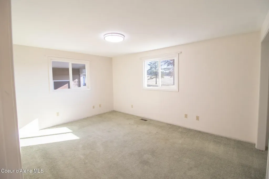 640 Renlow Road Plummer ID 83851