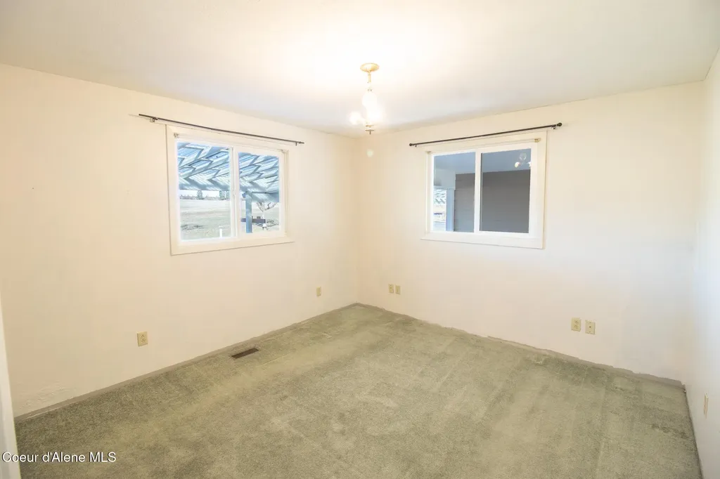 640 Renlow Road Plummer ID 83851