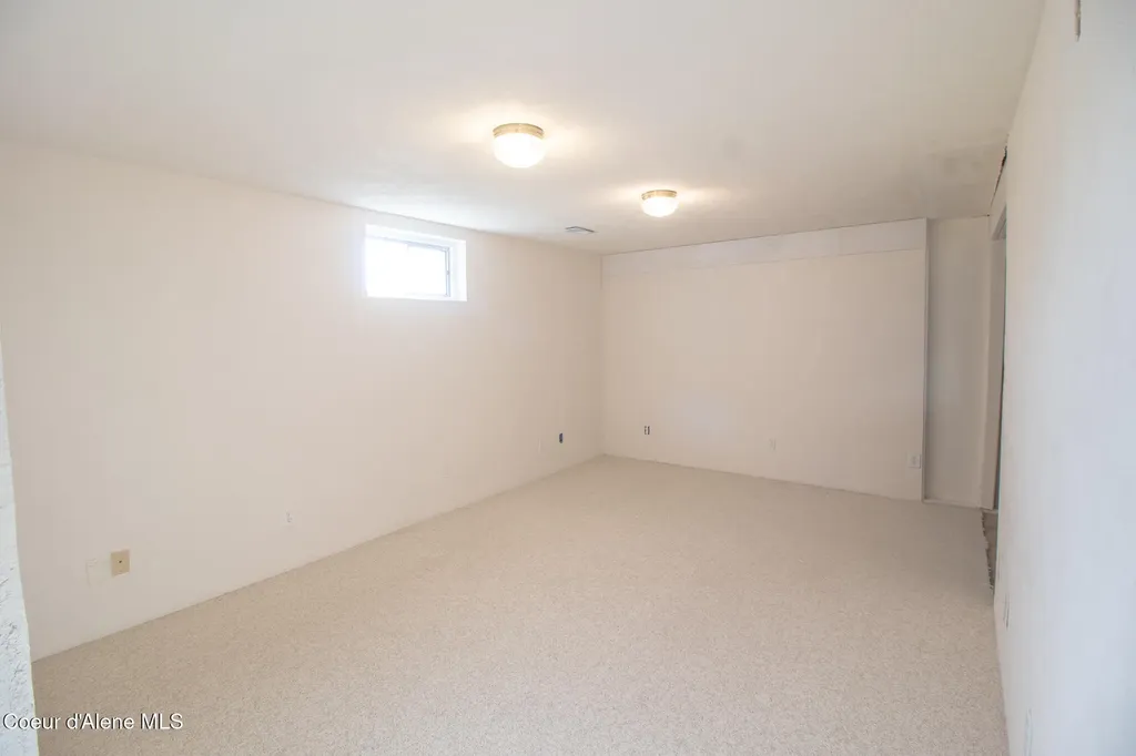 640 Renlow Road Plummer ID 83851