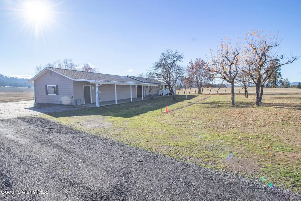 640 Renlow Road Plummer ID 83851
