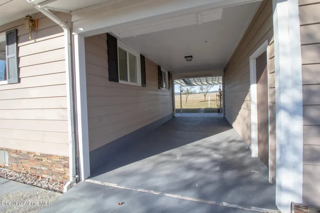 640 Renlow Road Plummer ID 83851
