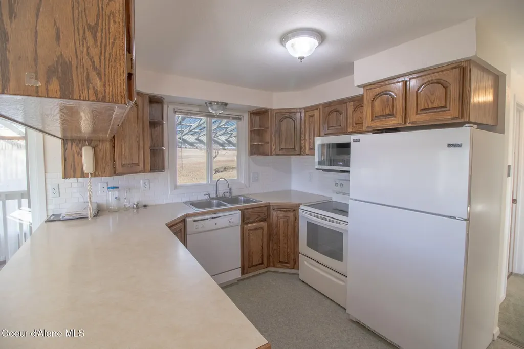 640 Renlow Road Plummer ID 83851