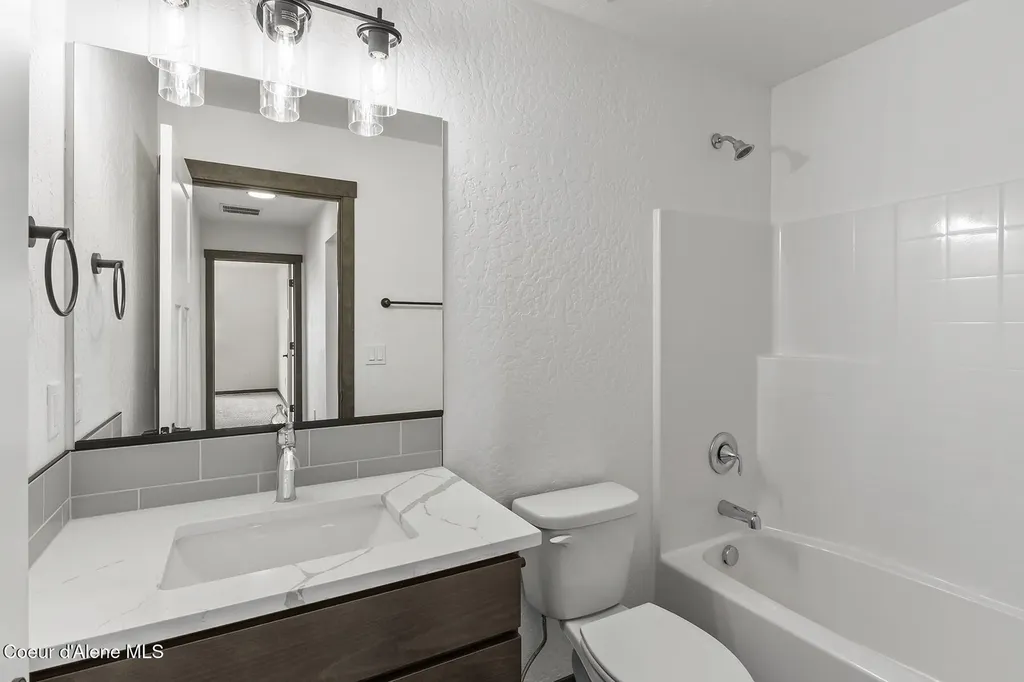 8903 W Swather Avenue Rathdrum ID 83858
