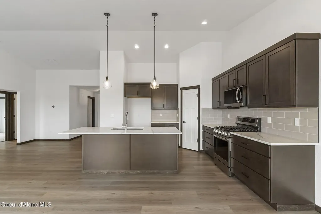 8903 W Swather Avenue Rathdrum ID 83858