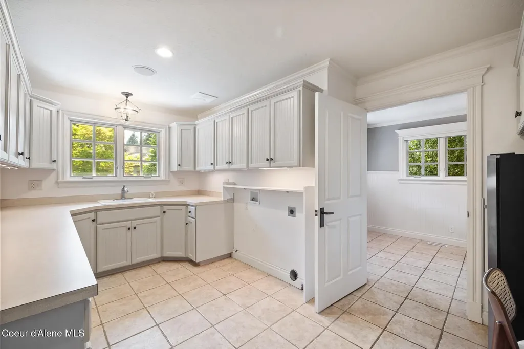 2484 E Woodstone Drive Hayden ID 83835