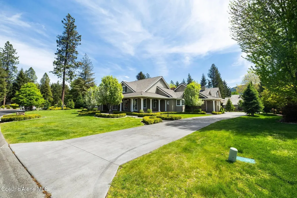 2484 E Woodstone Drive Hayden ID 83835
