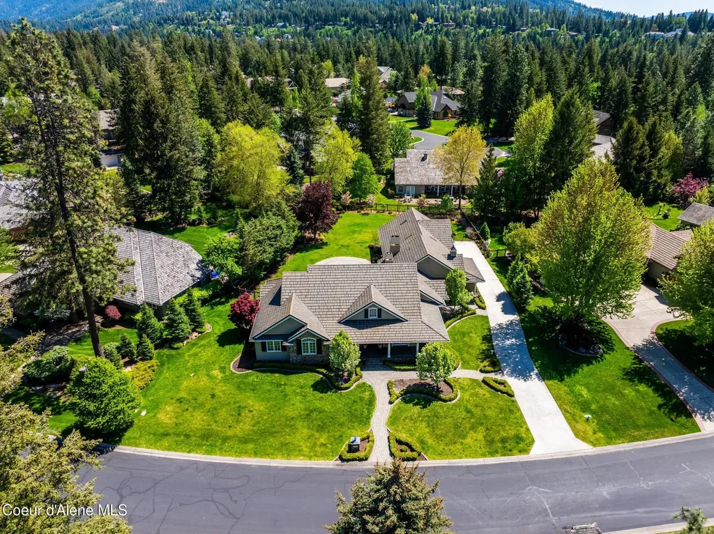 2484 E Woodstone Drive Hayden ID 83835