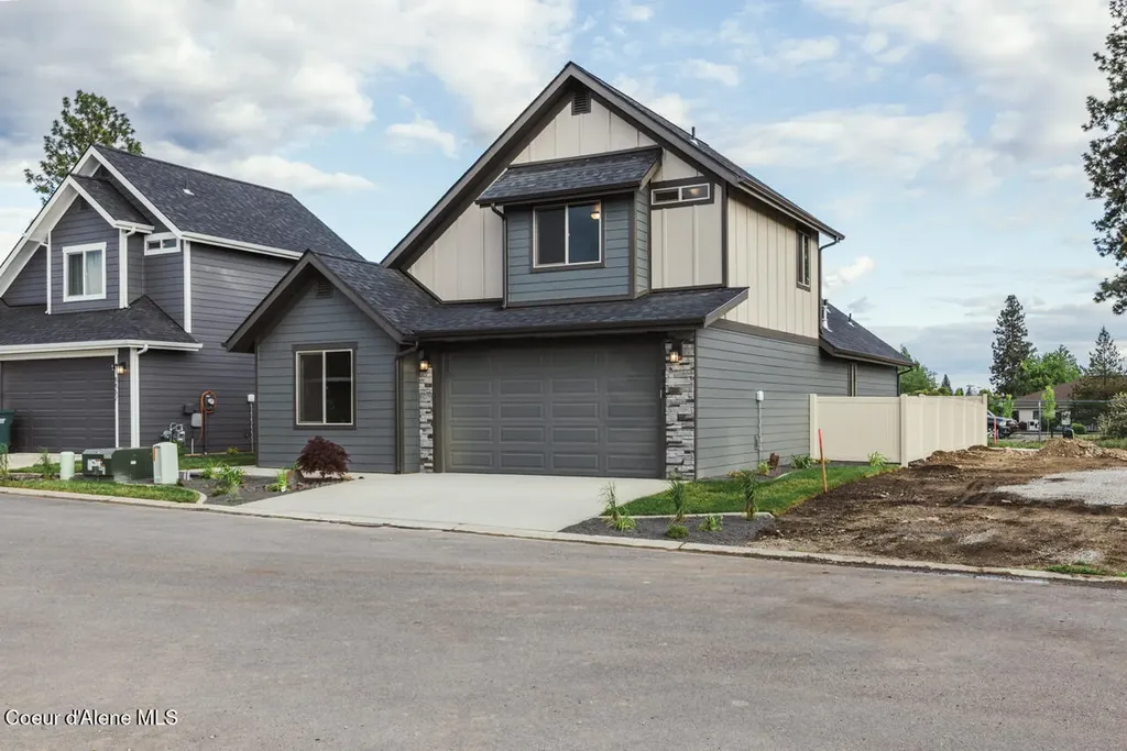8424 N Snowflake Lane Hayden ID 83835