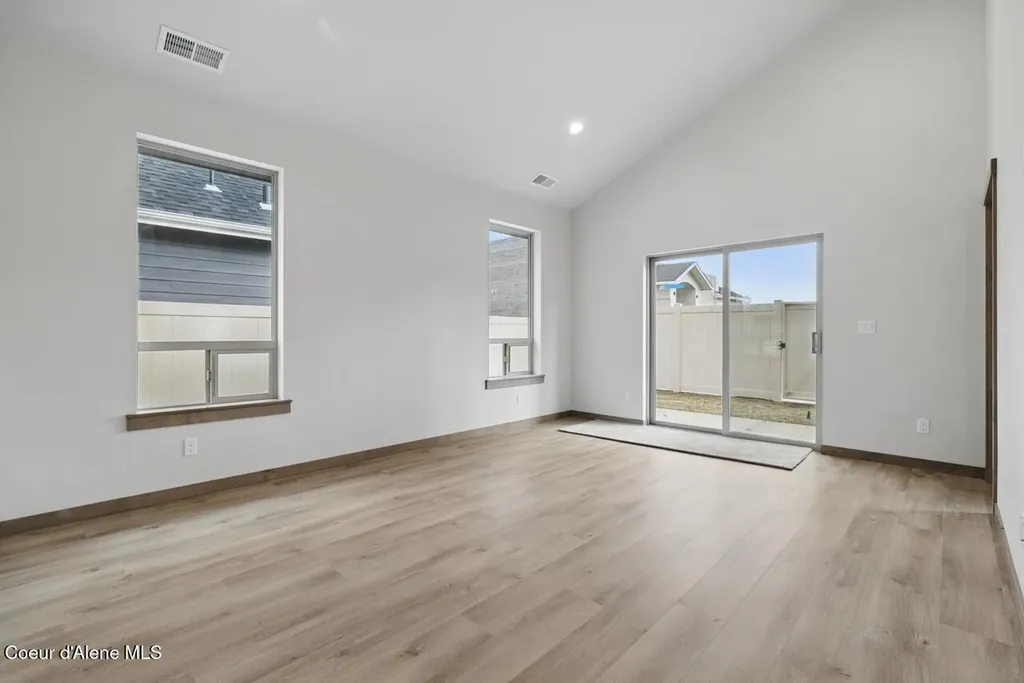 8424 N Snowflake Lane Hayden ID 83835