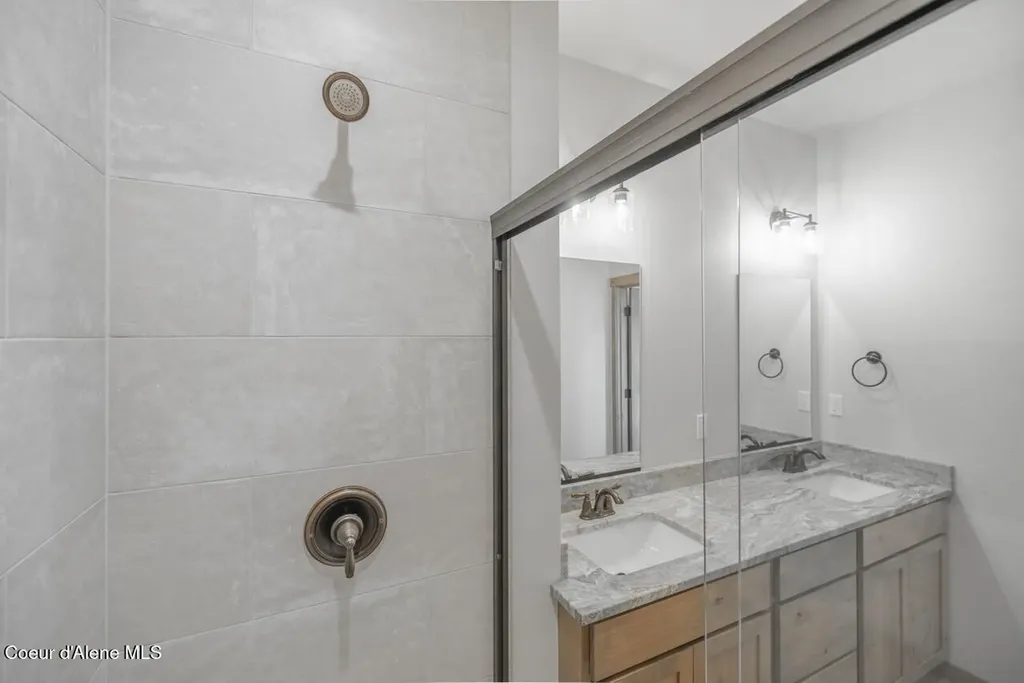 8424 N Snowflake Lane Hayden ID 83835