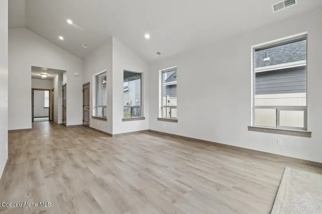 8424 N Snowflake Lane Hayden ID 83835