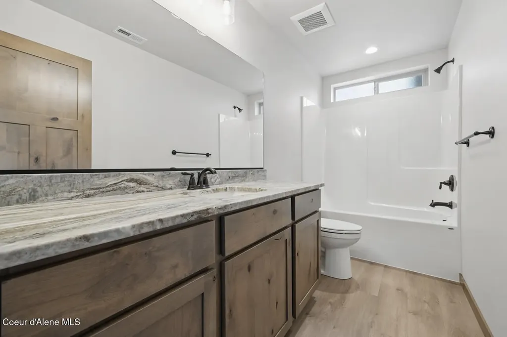 8424 N Snowflake Lane Hayden ID 83835
