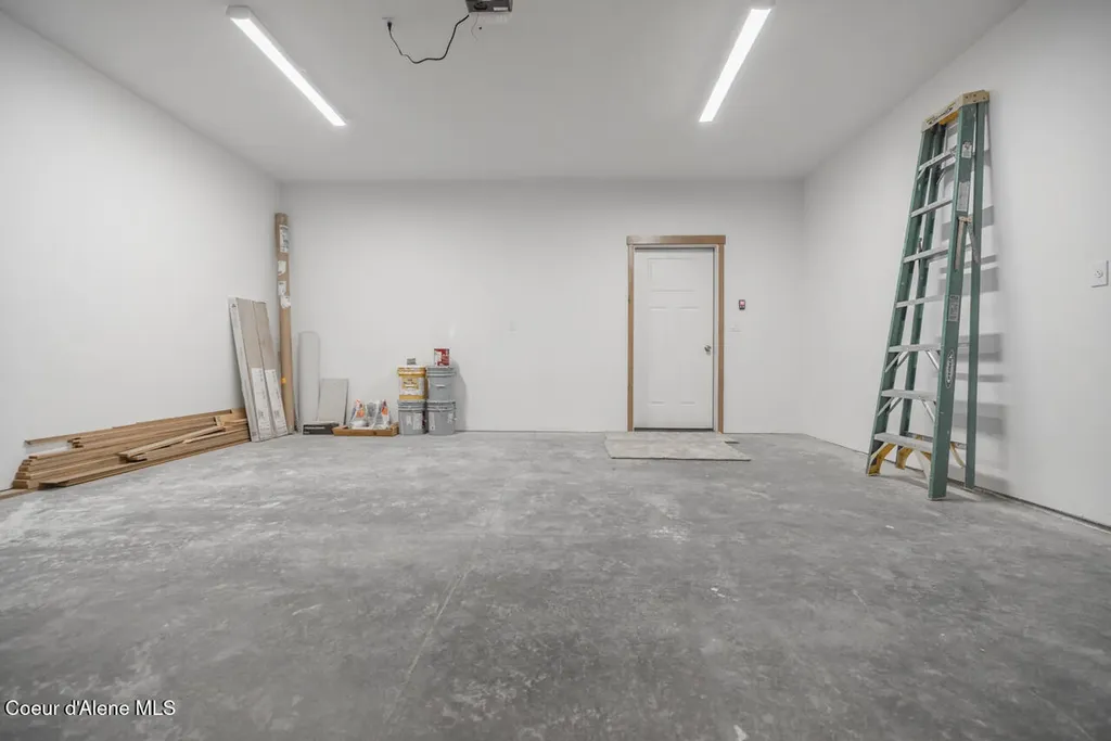 8424 N Snowflake Lane Hayden ID 83835