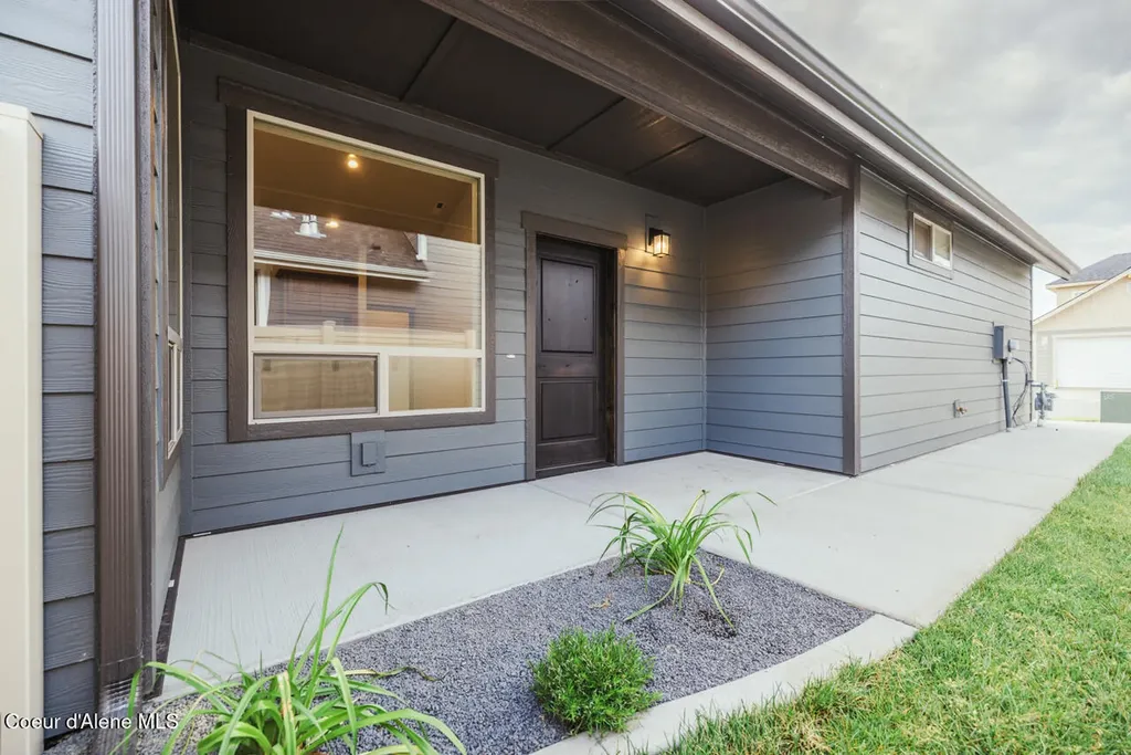 8424 N Snowflake Lane Hayden ID 83835