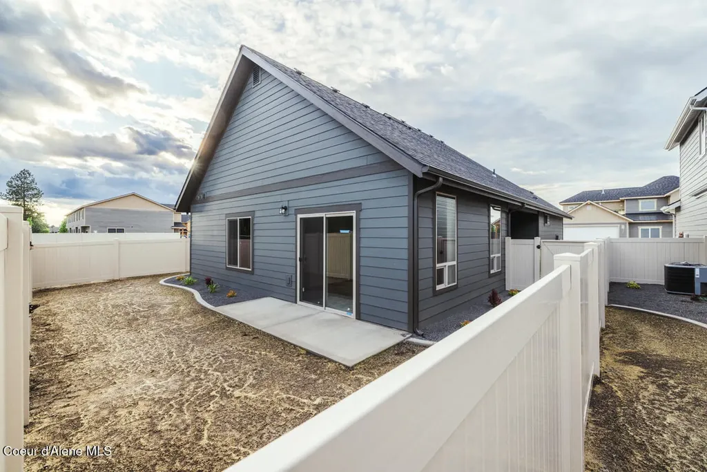8424 N Snowflake Lane Hayden ID 83835