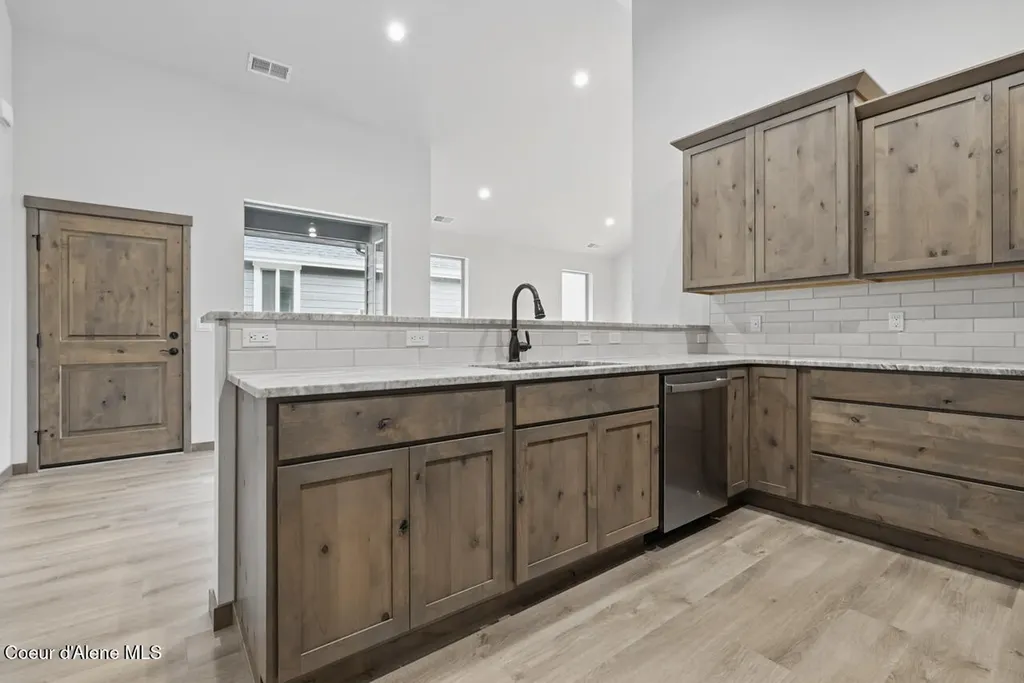 8424 N Snowflake Lane Hayden ID 83835