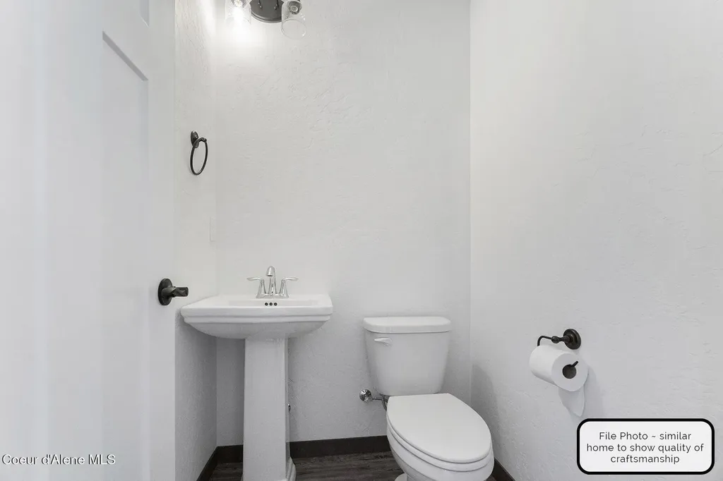 8930 W Swather Avenue Rathdrum ID 83858