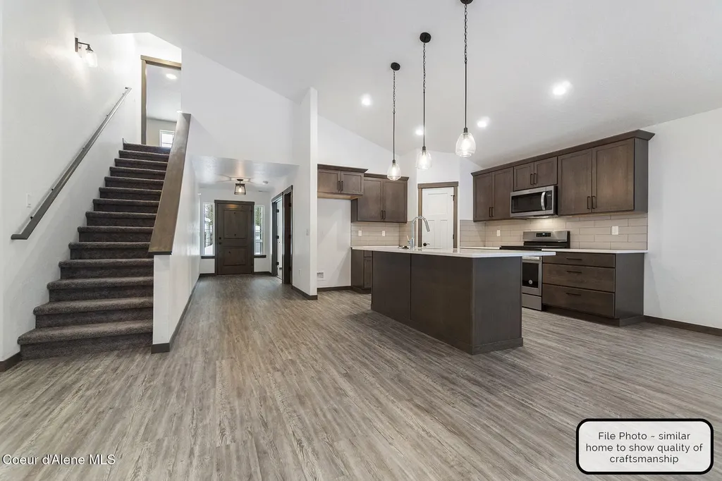 8930 W Swather Avenue Rathdrum ID 83858