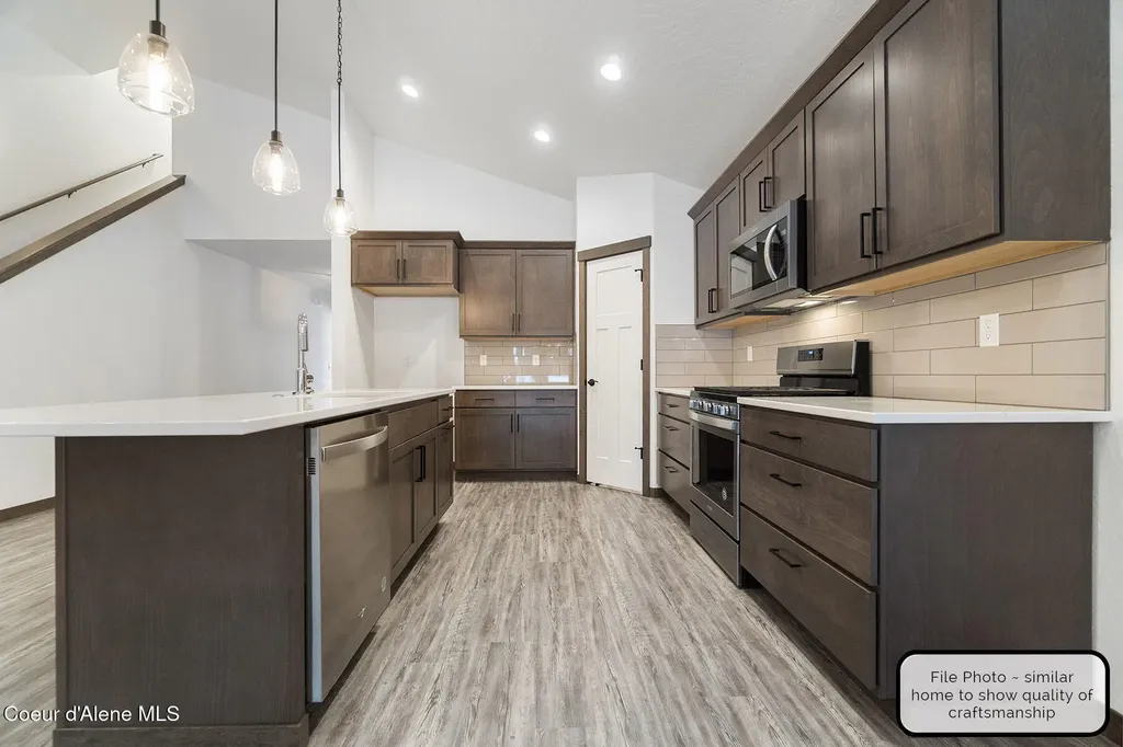 8930 W Swather Avenue Rathdrum ID 83858