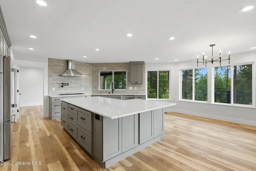 422 Roop Road Cocolalla ID 83813