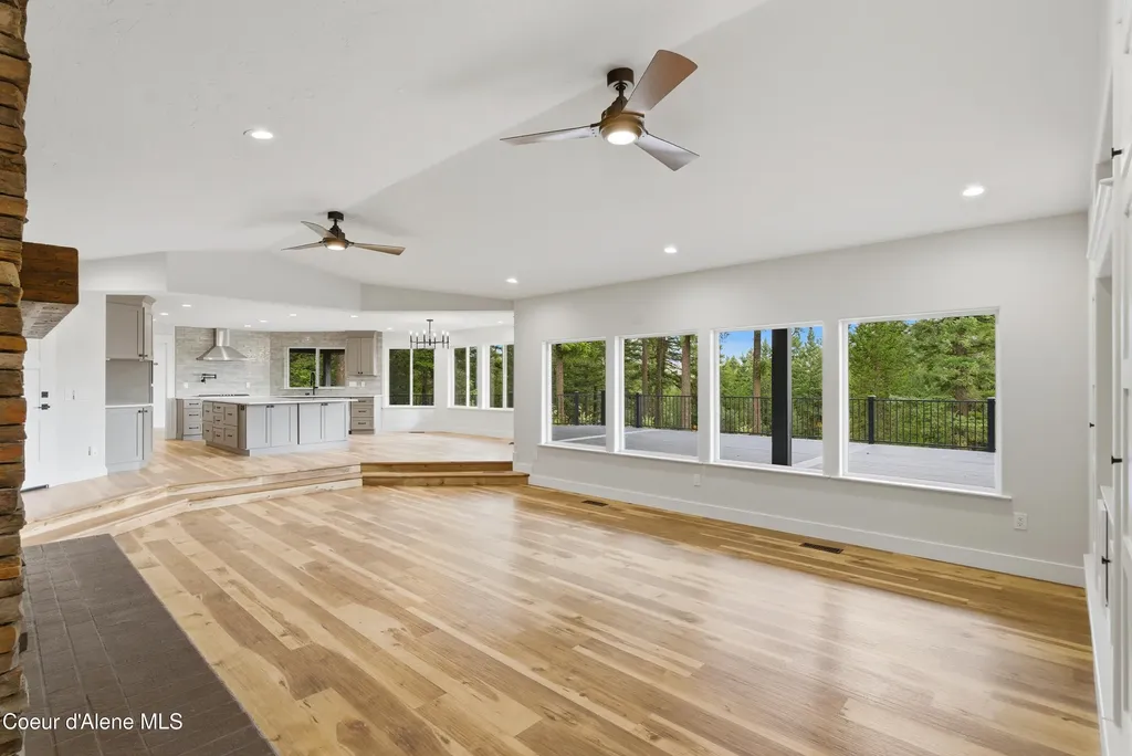 422 Roop Road Cocolalla ID 83813