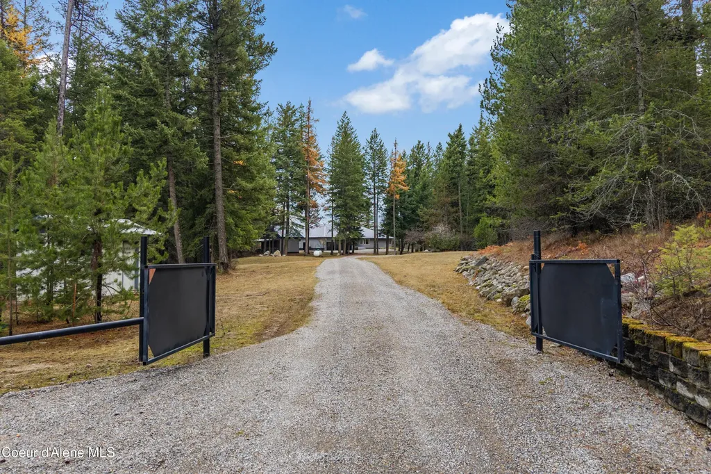 422 Roop Road Cocolalla ID 83813