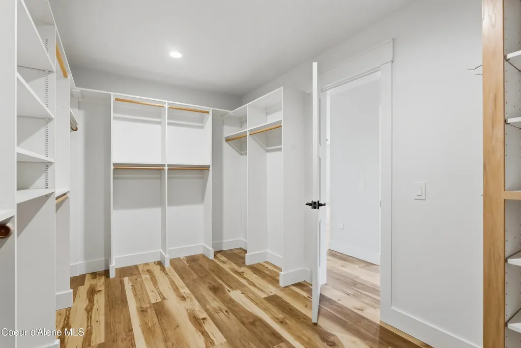422 Roop Road Cocolalla ID 83813