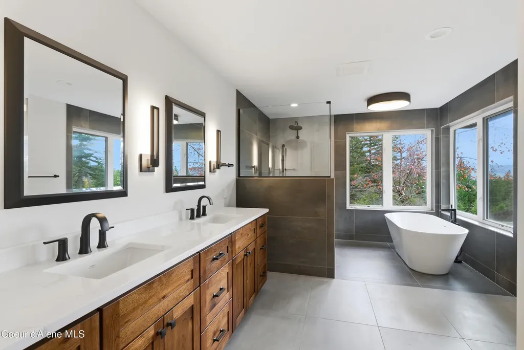 422 Roop Road Cocolalla ID 83813