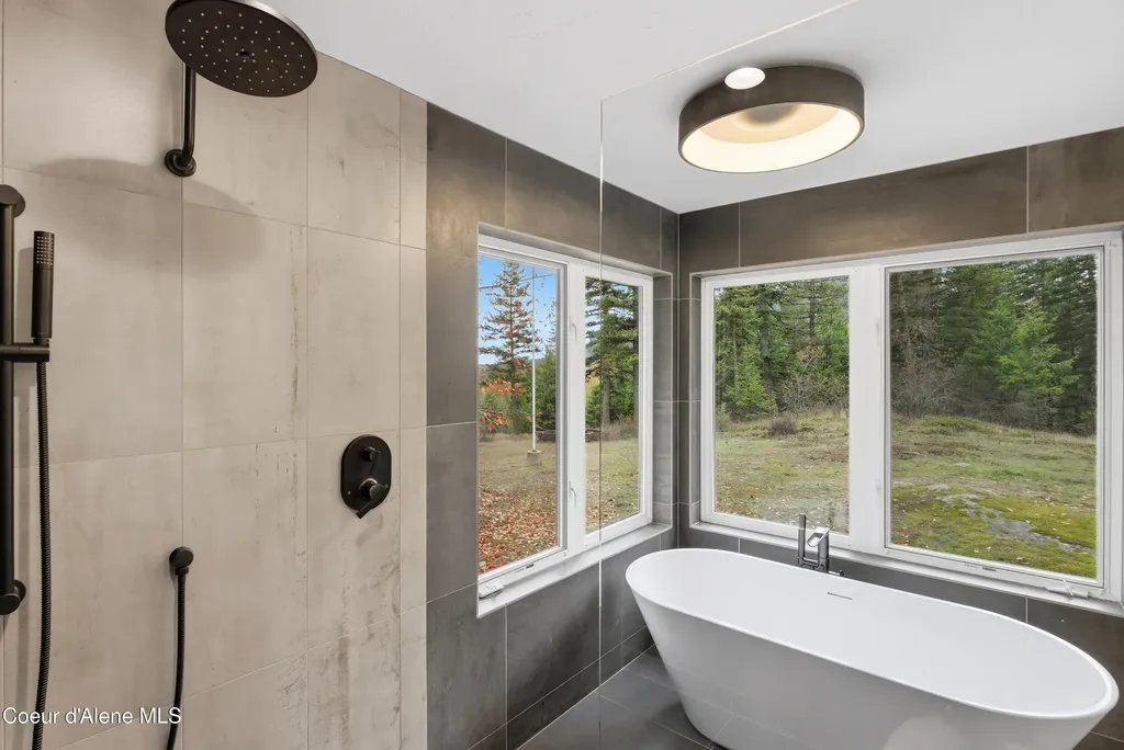 422 Roop Road Cocolalla ID 83813