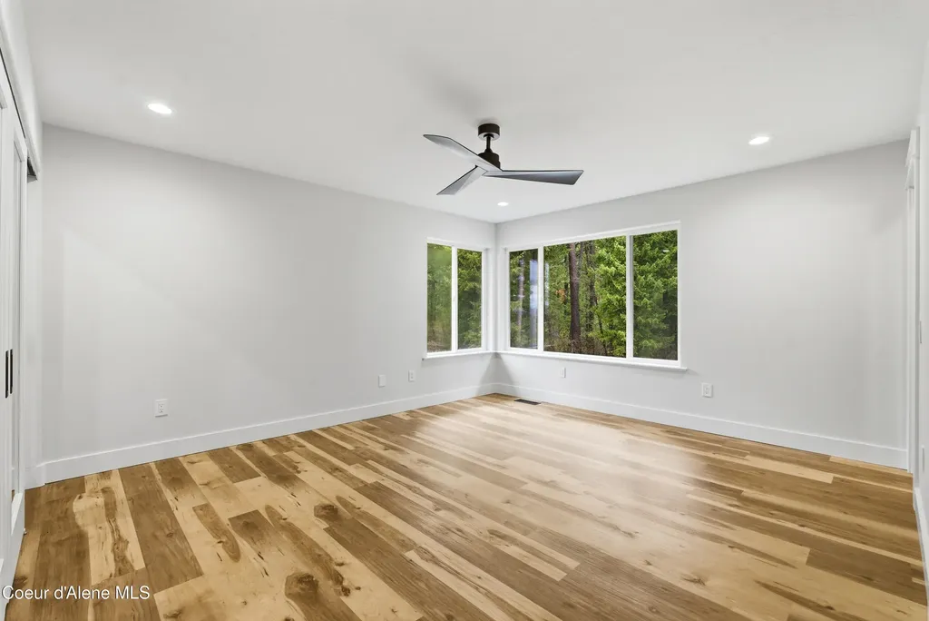 422 Roop Road Cocolalla ID 83813