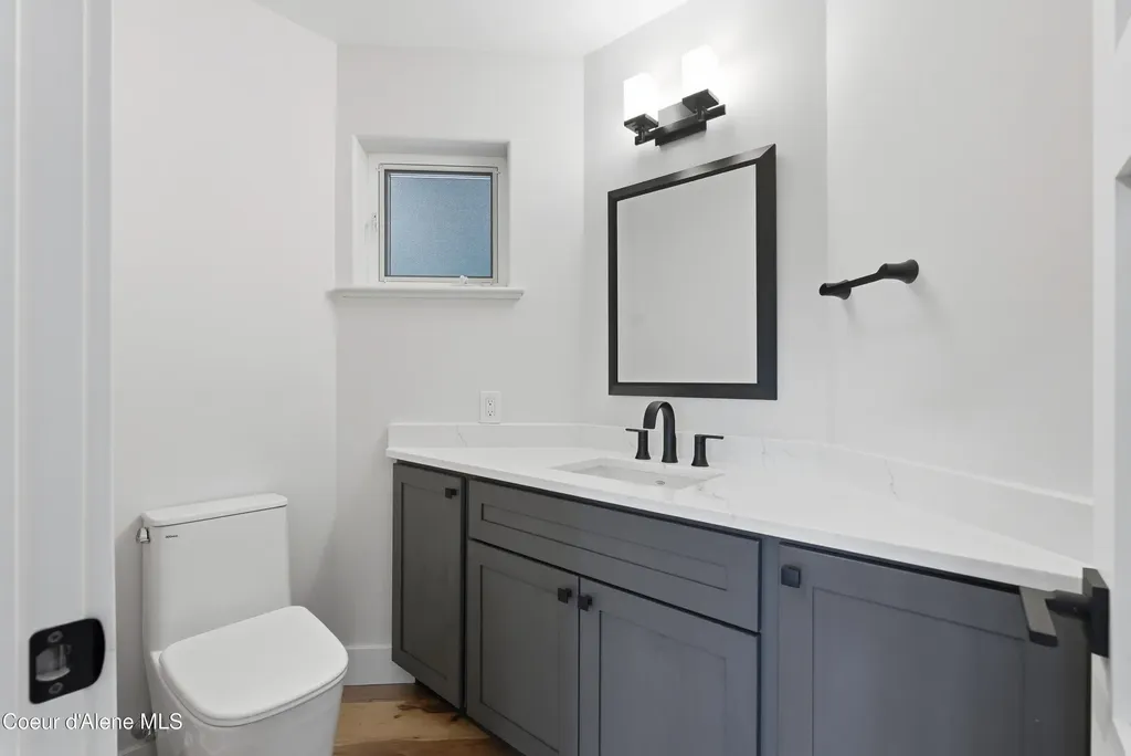 422 Roop Road Cocolalla ID 83813