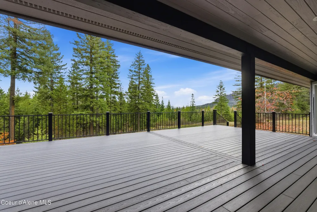 422 Roop Road Cocolalla ID 83813